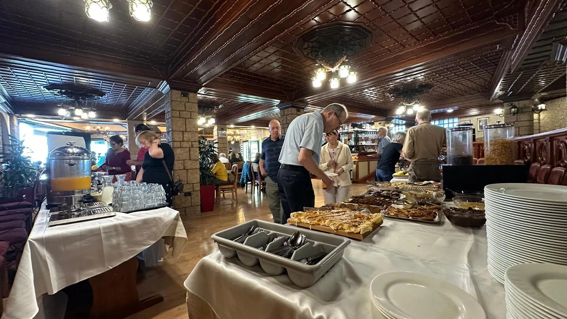 克鲁亚全景酒店 Krujë 4*,